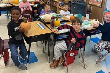 Mrs. Schillinger's Kindergarten Students Learn About Pumpkins - image002