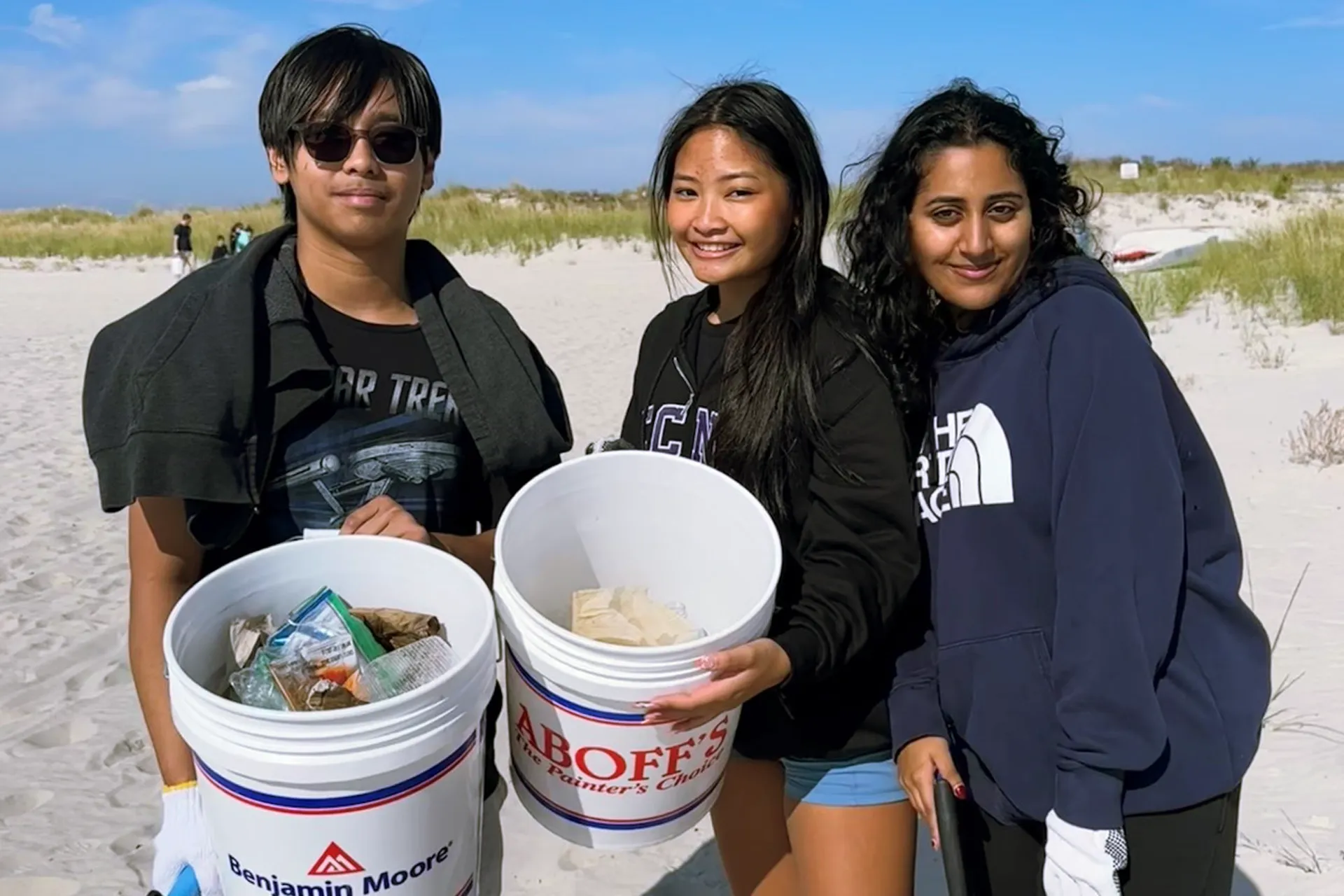 MacArthur Environmental Club Gets Involved And Helps Clean Up Lido Beach - image002
