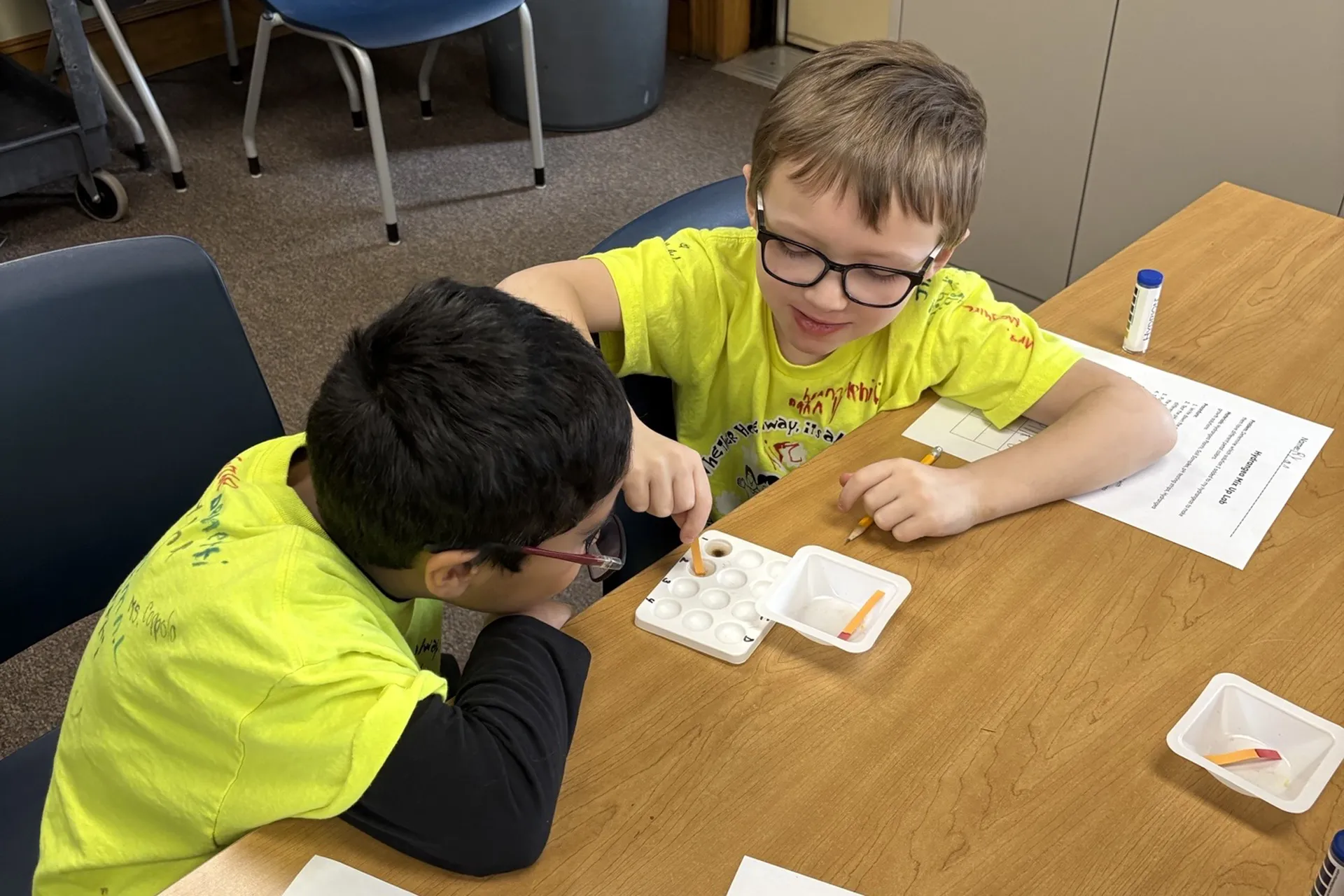 Mr. Bencivenga and Mrs. Kost's Third Graders Explore the Levittown Memorial Outdoor Learning Center - image002