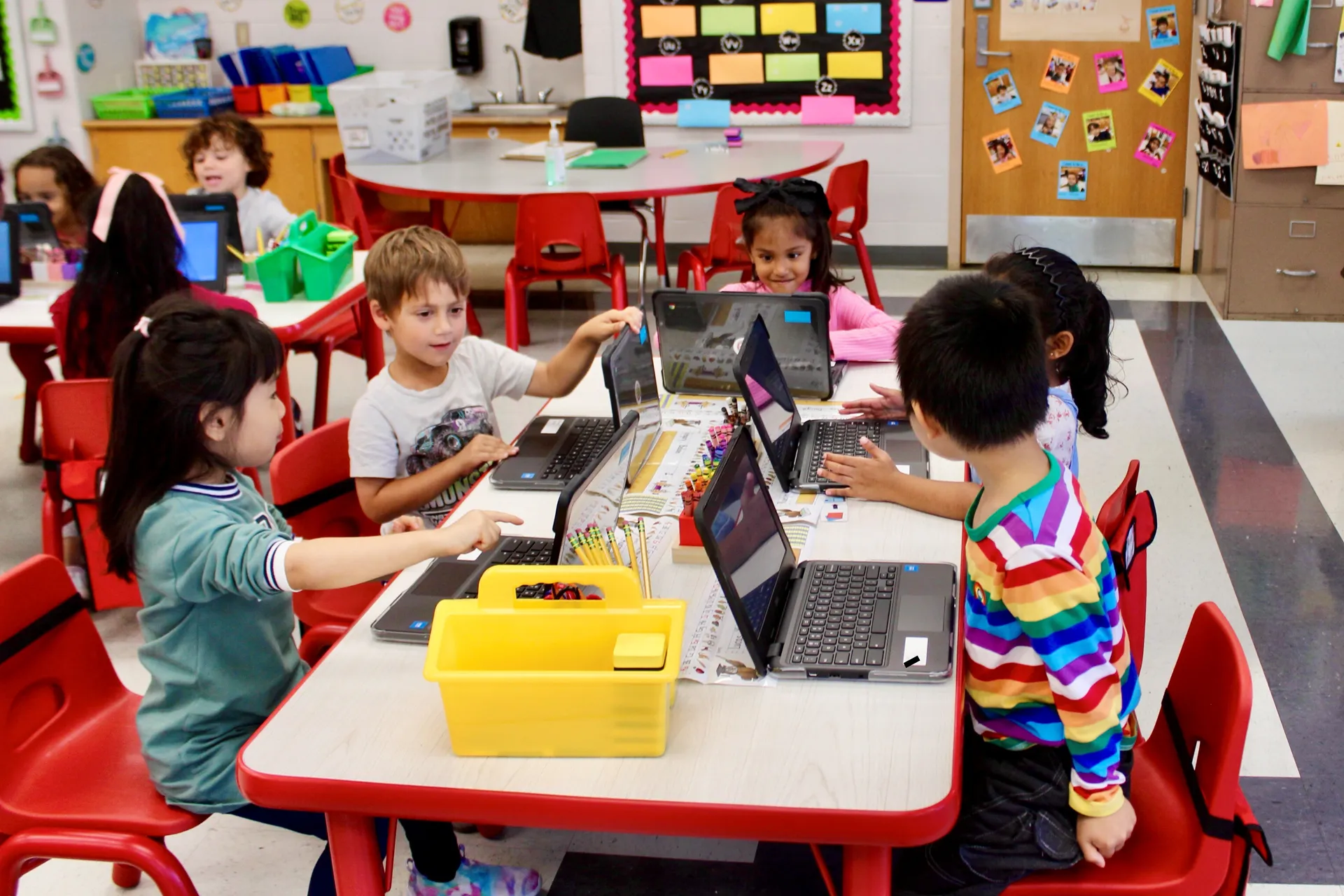 Abbey Lane Students Learn How to Use Their New Chromebooks - image003 Abbey Lane Students Learn How to Use Their New Chromebooks - image003