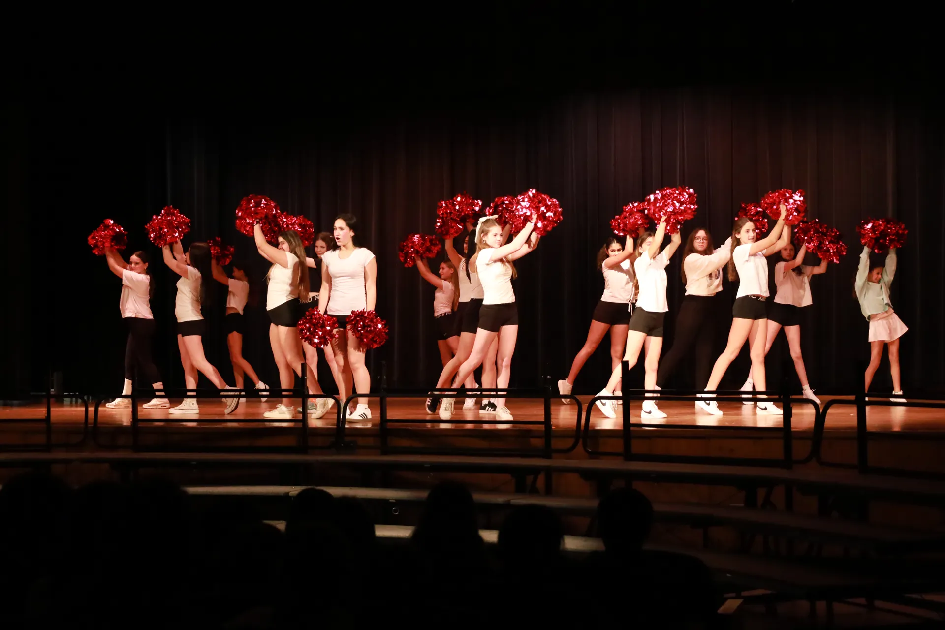 Kendra was portrayed by Emma Klein, facing front.